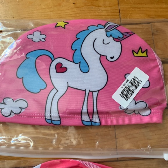 5/$20 4 pack of baby/toddler bathing caps. - Picture 5 of 5